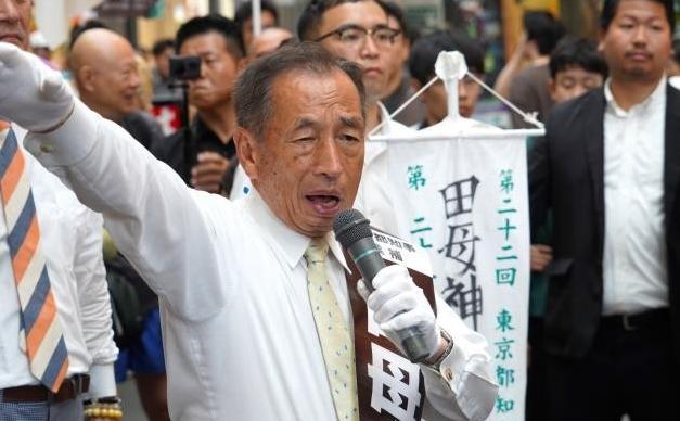 日本高官表示，日本已然让中国陷入了僵局。1月22日，日本极右翼政客、前日本航空自