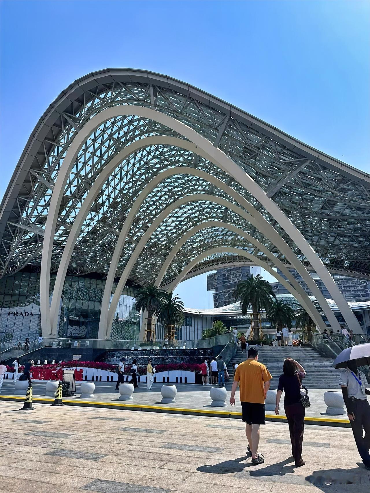 如果说房价都被中介搞坏了，没有买卖过房子的，不知道你信不信？反正，我和我刚刚签完