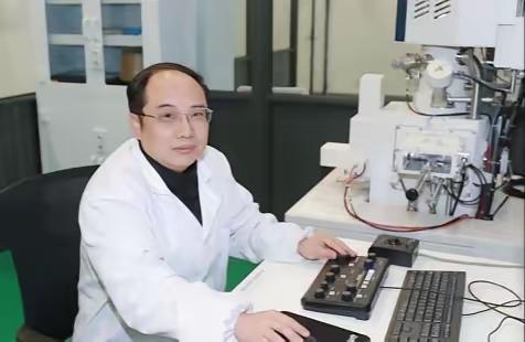 最讽刺的来了，江苏科大高中学历博导郭教授，之所以暴露，是因为他做出的学术成果太大