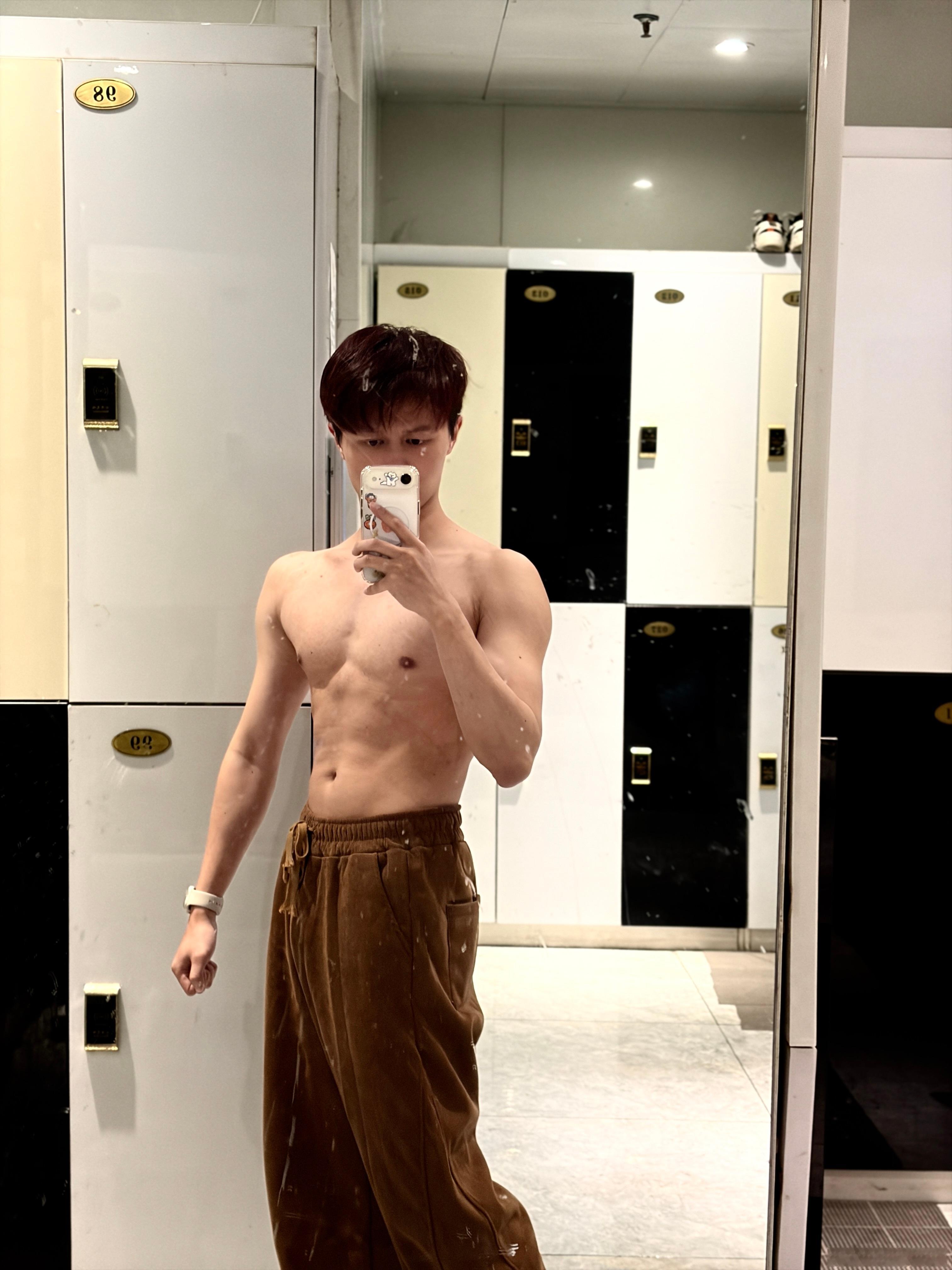 要怎么跟别人比，谁大冬天的去游泳我有病，你们有吗