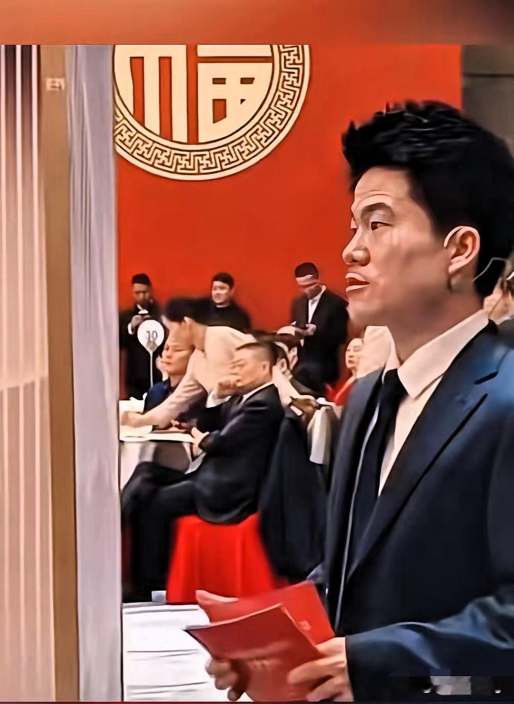 董宇辉与辉同行春节前的公益捐赠，真的把温暖撒遍了大江南北，这份心意太戳人。这