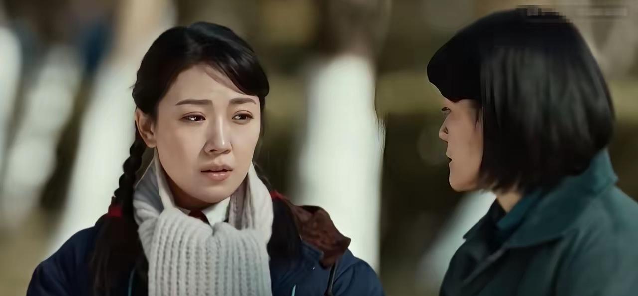 追剧巜依依向北风》我有几个没有弄懂的问题。盛雪竹、盛百灵姐妹俩