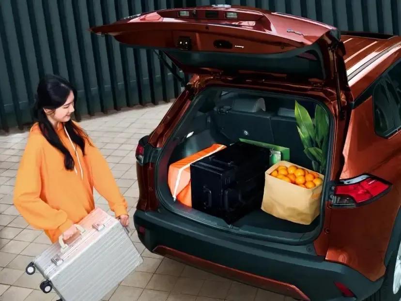 据说未来10年可能发生的事：1、啃老，越来越严重。2、AI工具，跟offic