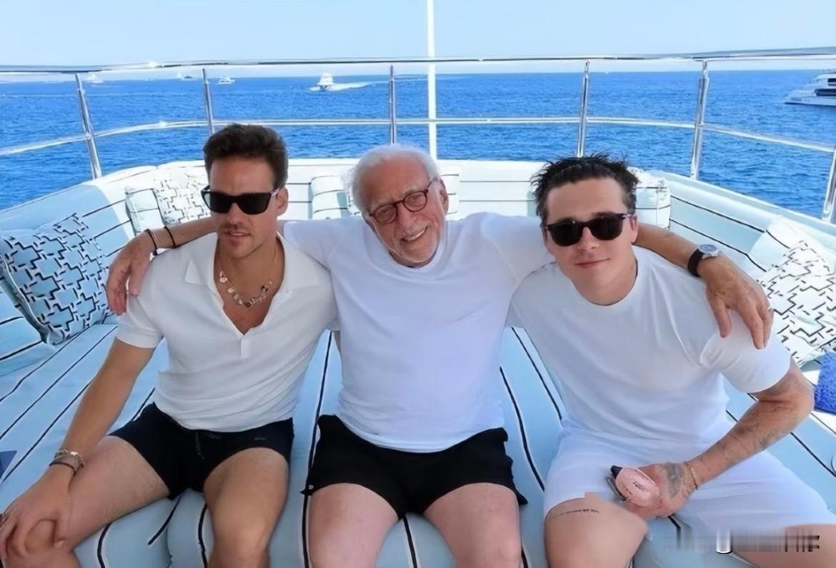 大布的岳父是老谋深算的犹太商人，他们看重的是贝克汉姆品牌的商业价值。维多利亚两夫