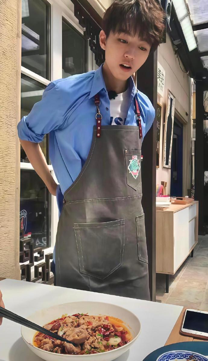 王俊凯简直是生图的神，离不开眼