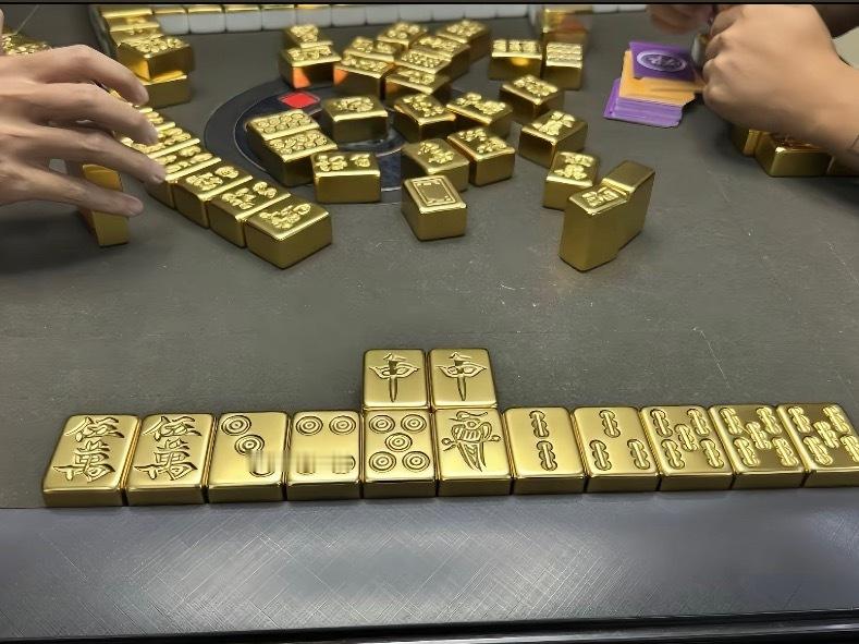 有些麻将打着打着就只剩桌子了[doge]​​​