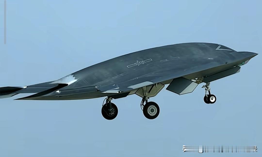 我一直在想，现在无人机越来越智能，有的还可以制空作战，为什么未来的隐身战略轰炸机