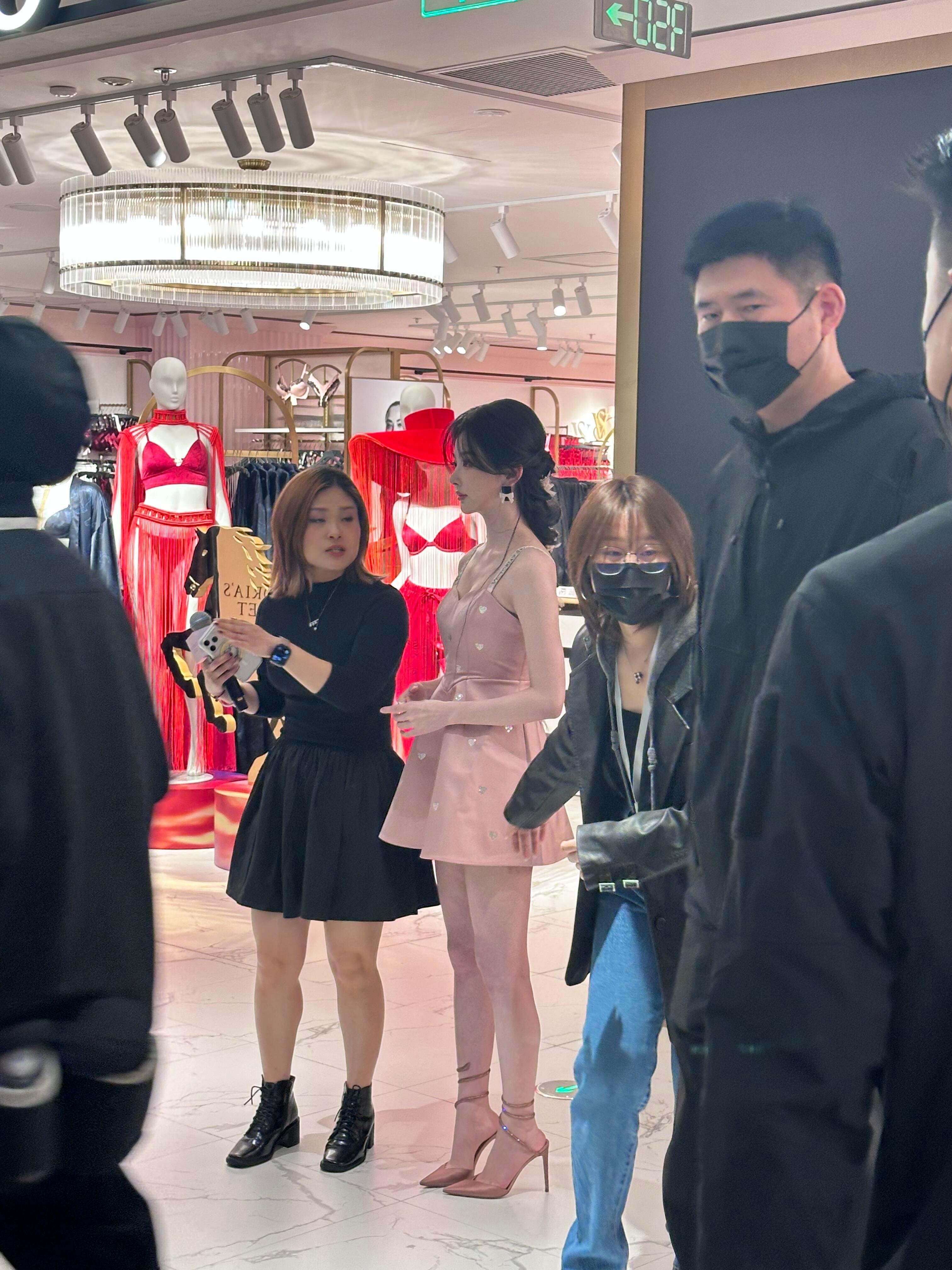 孔雪儿美得不是一个图层！