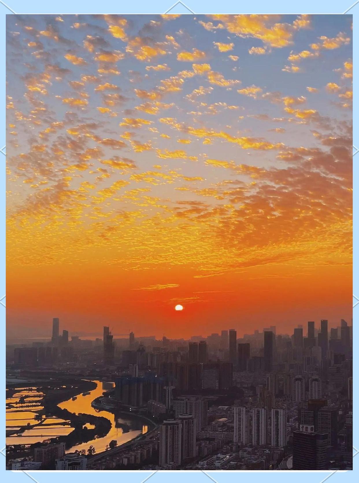 深圳，总是被误认为是打工者的天堂，但实际上，深圳远比这更丰富、更迷人。