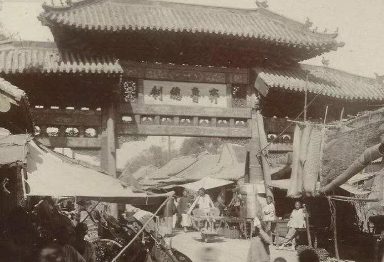 济南战役爆发前，上级要求处决我党战俘，王耀武为何坚持全部释放他们？1943年隆