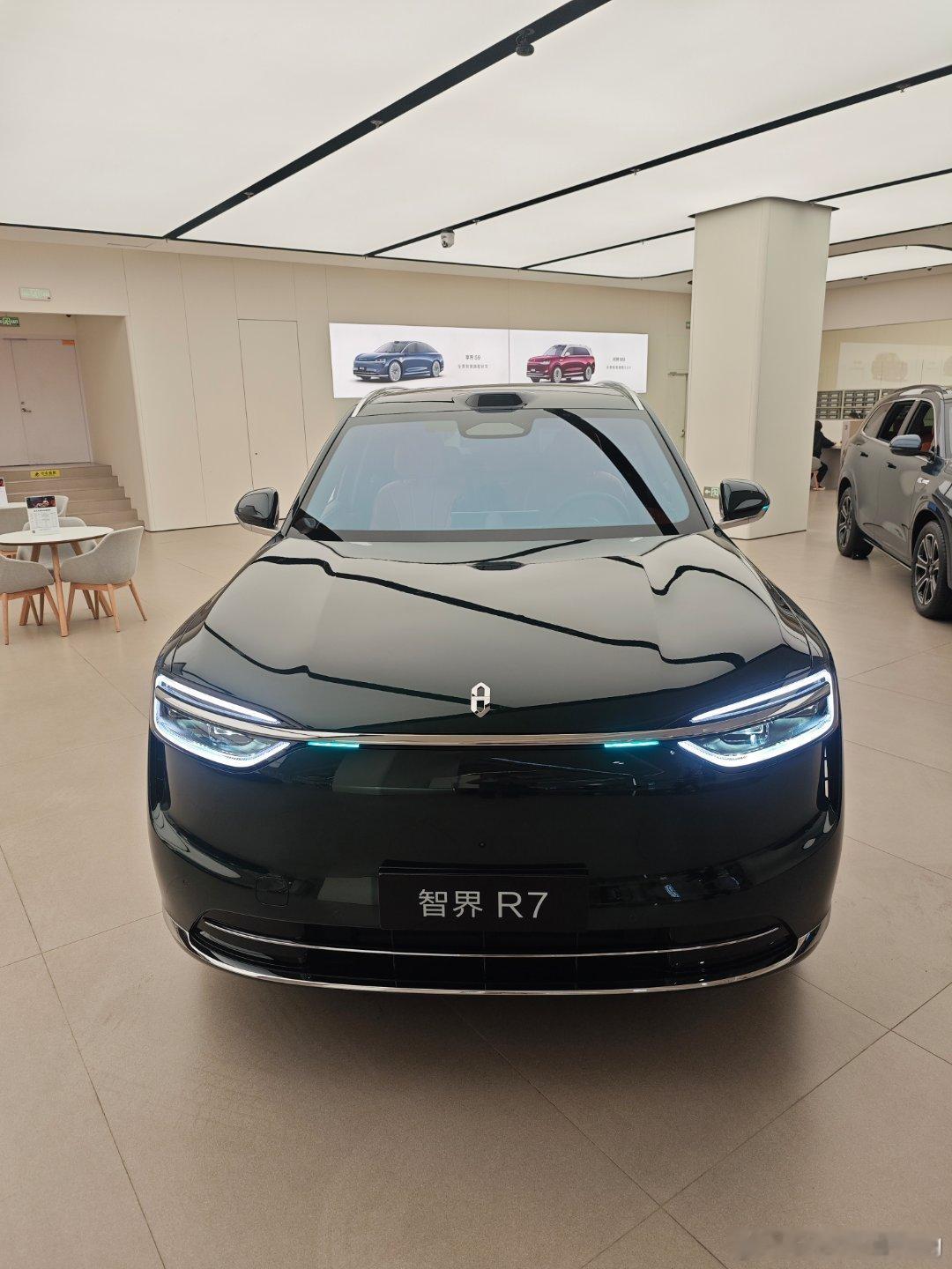 开始全新问界m7​​​