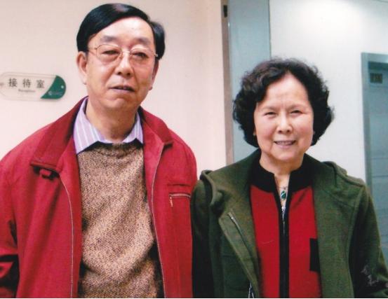 1983年，杨洁导演在录音室，突然听到一段很奇葩的音乐，问，“这谁写的，就用这个