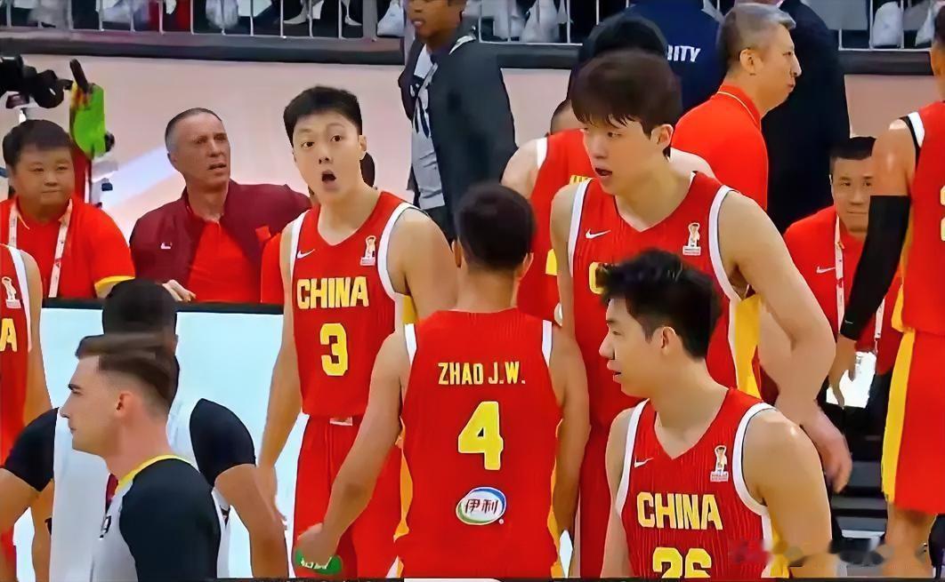 中国男篮26分大胜卡塔尔队，球员评分出炉，看看谁满分谁及格！满分3人