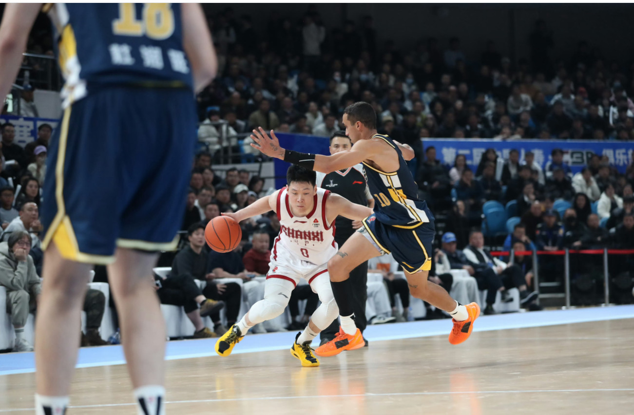 宏远和山西的第四节我没看直播哈，回放看了一下我感觉宏远这个第四节还是输在了进攻效