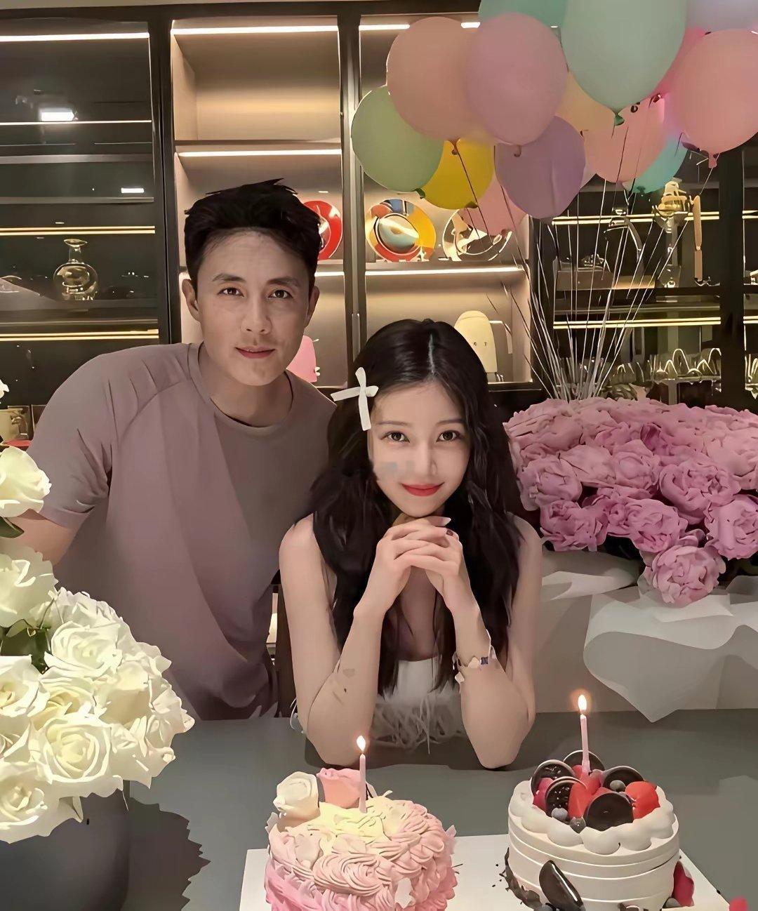 杜淳这是把妻子当女儿养了她这状态像十五六岁的小姑娘