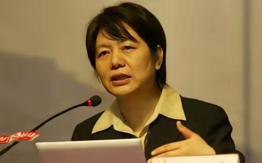 2024年，中国人民公安大学李玫瑾建议，凡是扶了老人被要求天价赔偿的，在老人拿不