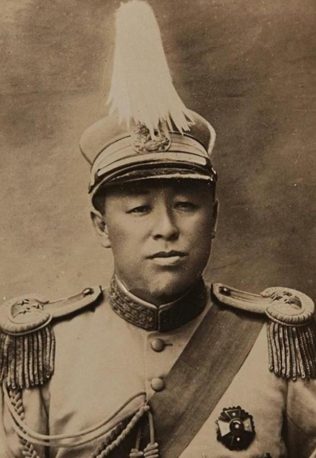 1948年10月，锦州解放，解放军抓住了正在处理财产的张作相，将其押到了军营里，