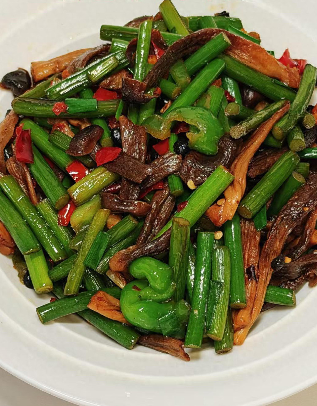 🌿春天别总盯着肉吃啦！这3道家常素菜，清爽下饭，吃着舒服又省心春天的菜市