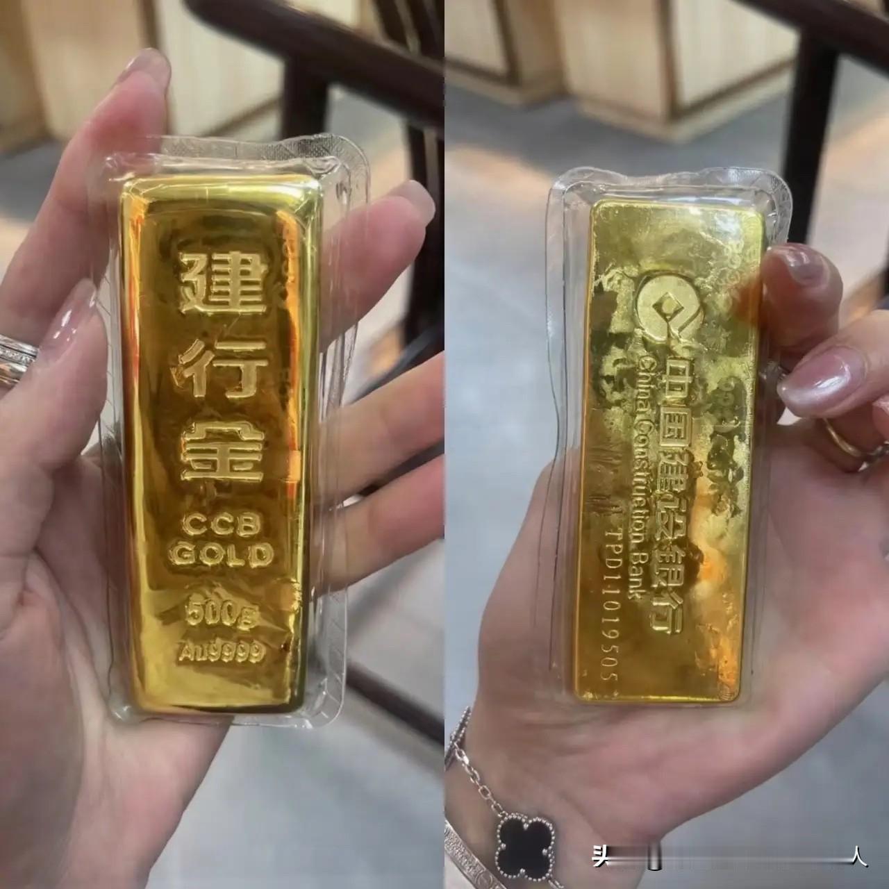 一觉醒来，金价这波简直疯了！1月5日，一只88克的金镯子，随便一问就十一万多。说