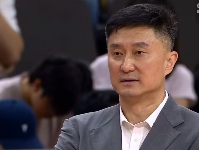 杨毅团队：迪亚洛的资料先是到广东队的手里，但是，并没有被杜锋和朱芳雨看上。广东