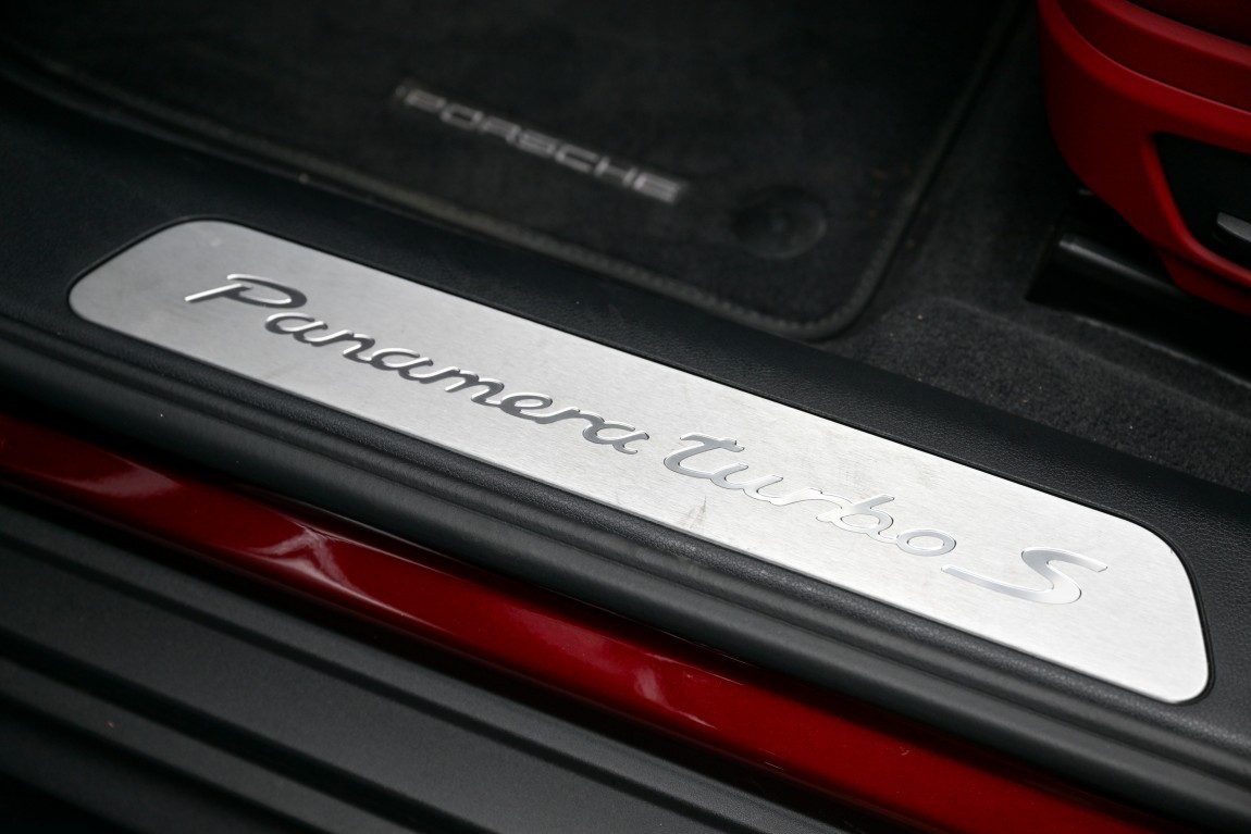 保时捷PanameraTurboS​​​