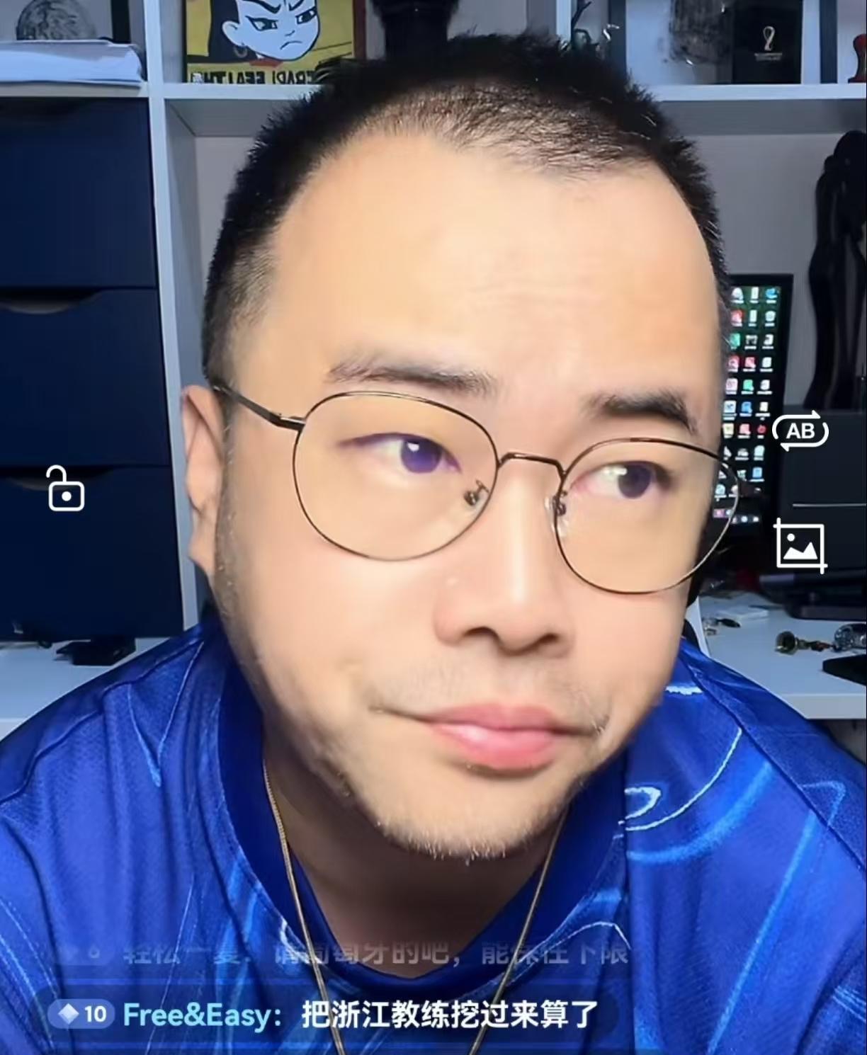 媒体人徐江给国足选帅提了一个建议，就是直接和西班牙足协，德国足协去谈。让他们推荐
