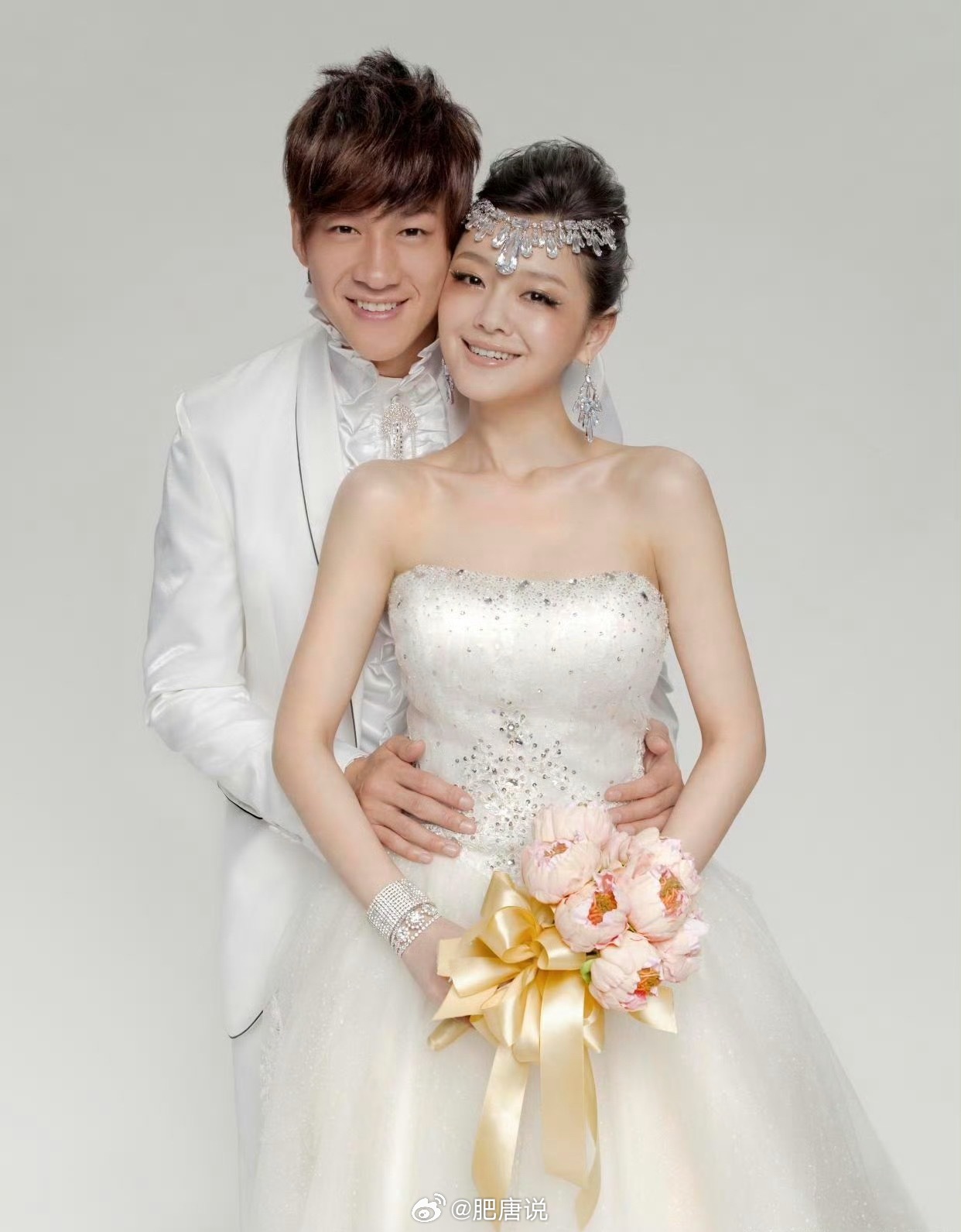 大S徐熙媛&何润东这组宣传婚纱照，当年真的好惊艳！谁还记得《泡沫之夏》✨大S徐熙