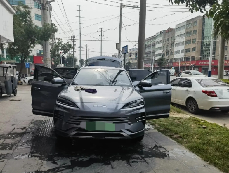 比亚迪车主注意，“比亚迪保险”在APP上线了！今天无意间打开APP发现“服务”