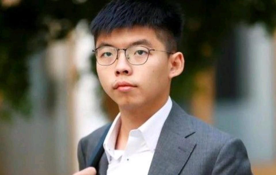 下场非常之惨！黄之锋又多了一条罪名！9月8日，根据外媒报道，外媒称，正在接受审判