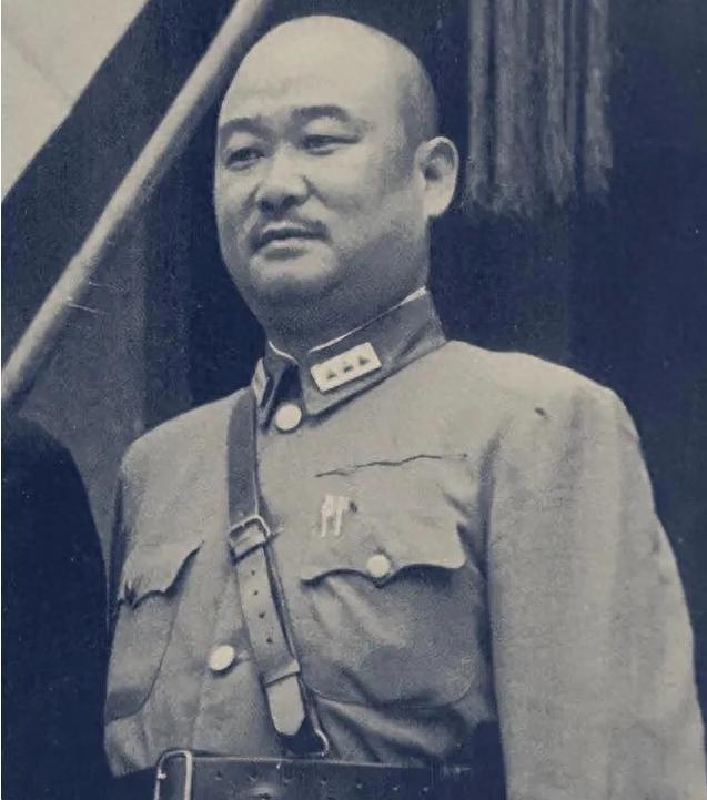 1948年11月22日，黄百韬在碾庄突围，腿部中弹后，含泪对二十五军副军长杨廷宴