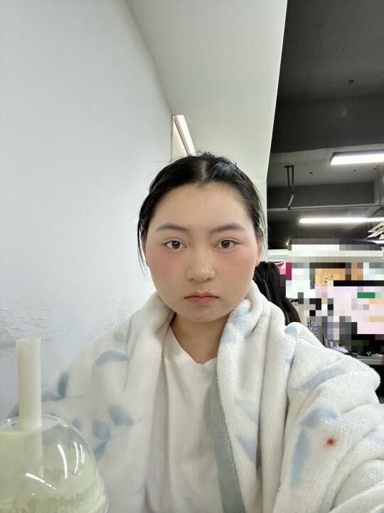 左滑看身材哈哈哈