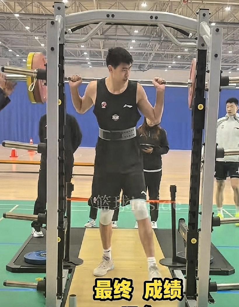 前广东宏远中锋徐昕参加CBA体测，无意间暴露“致命弱点”，不比不知道，徐昕举重以