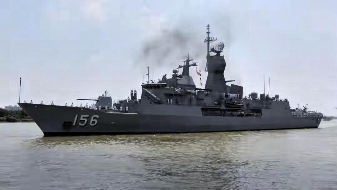 大过年的来拜年？澳舰这波“碰瓷”算是撞到了铁板上！这大年初四的，大家都在走亲