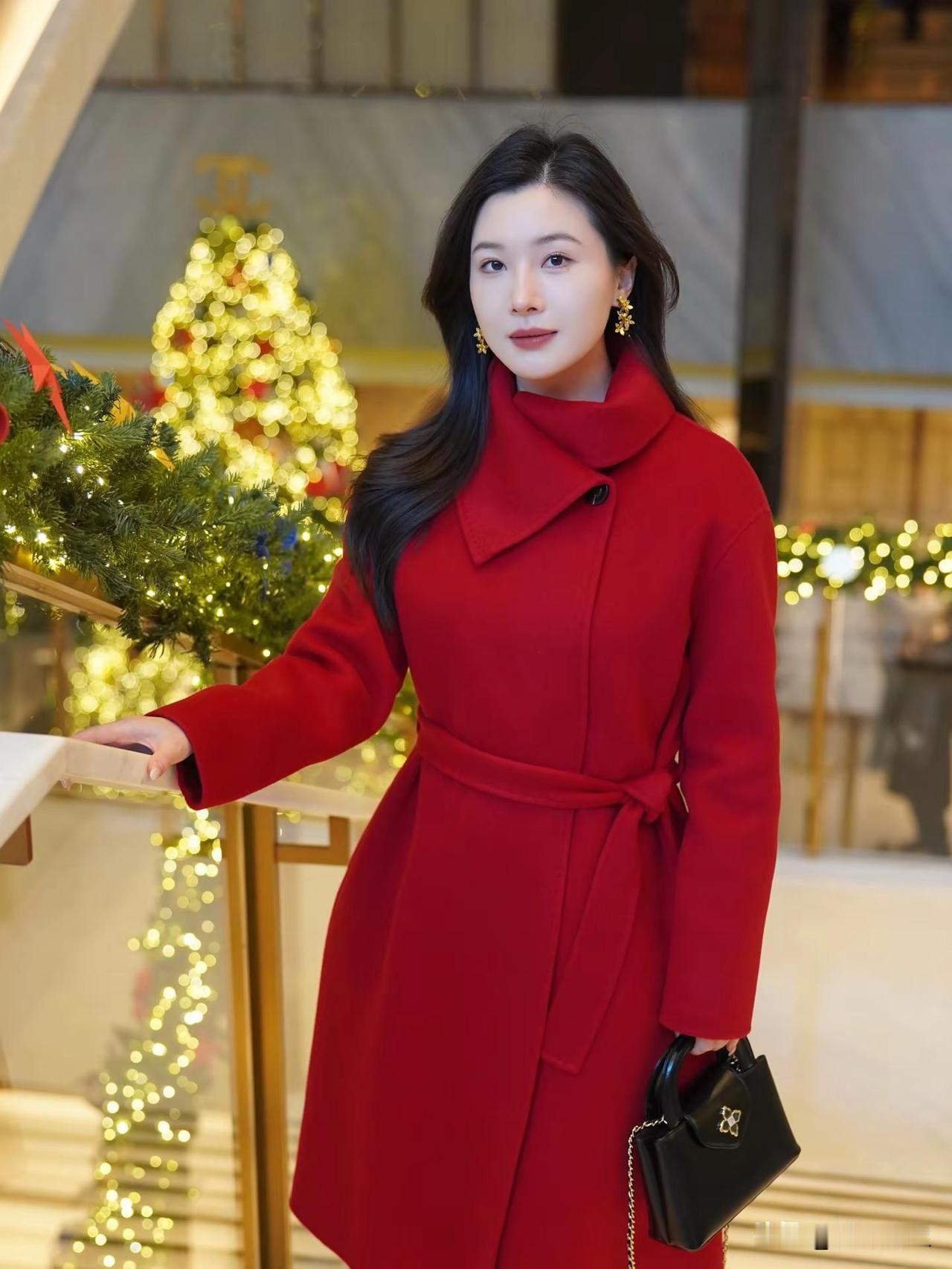 今天穿红色。很搭配呀