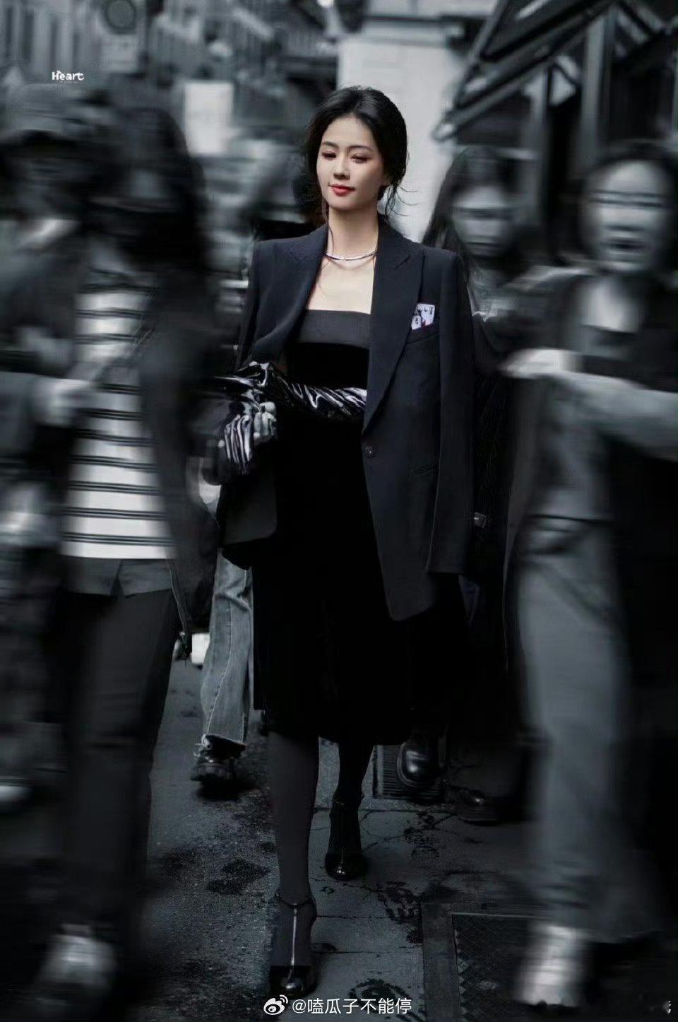 白鹿米兰时装秀大片，女王[爱心]​​​轻轻的闪耀米兰了[抱抱][抱抱][抱抱]