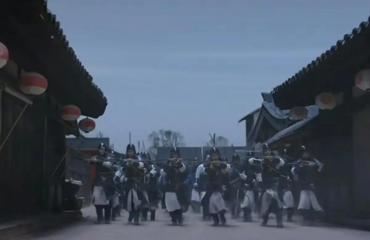 晚唐武夫的忠诚，比三条腿的蛤蟆还难找。2000名徐州兵奉诏与黄巢作战途经许昌宿营