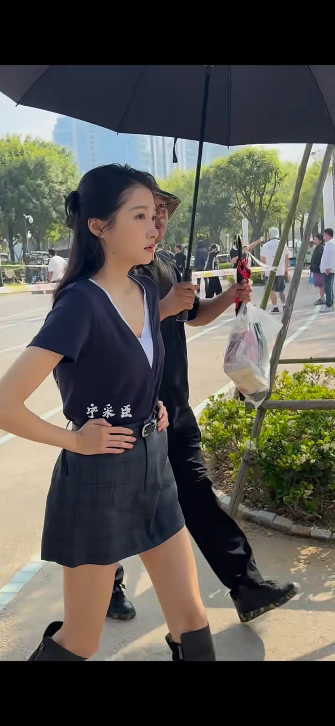 有人说关晓彤瘦的越来越没气色了