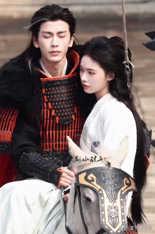 林允真的完美诠释了出名要趁早，出道即巅峰，红了这么多年居然还是95花，还总能搭档