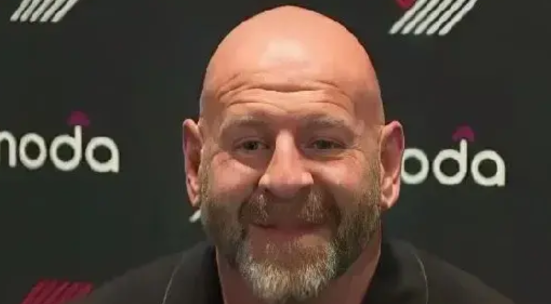 开拓者总经理这个运作还是很聪明的，一举两得啊。其实今年开拓者本来的签位不是1