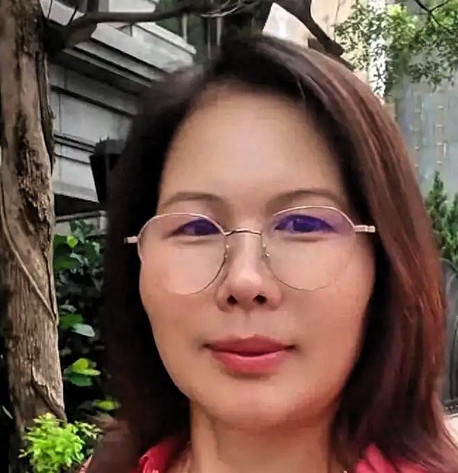 熟悉汪家家事的网友都清楚，在汪家服务十余年的小杨阿姨，近期直播又把话题绕回张兰，