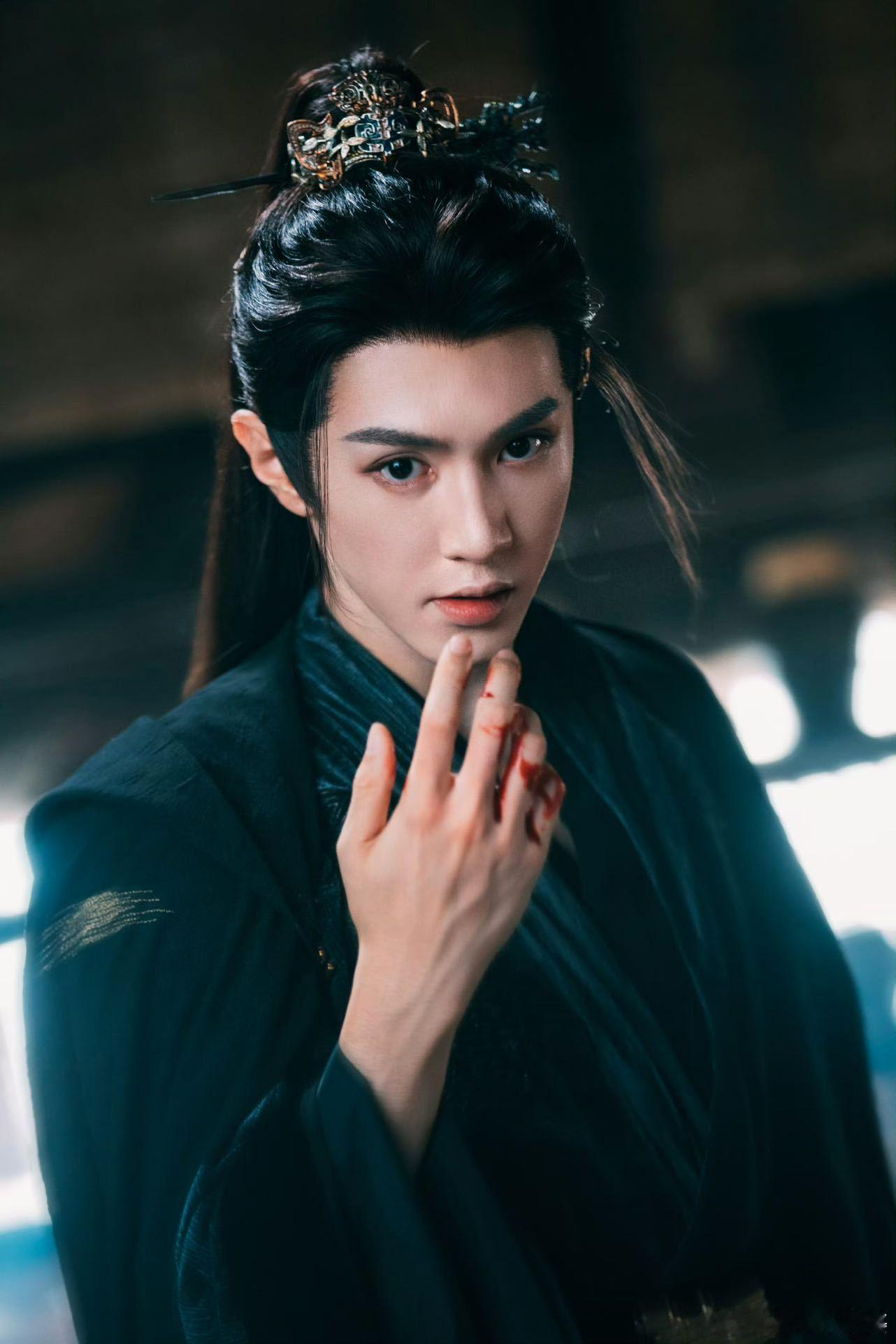 陈哲远灵珠魔丸同体看《一笑随歌》的时候，完全被陈哲远的演技吸引了！第三集他被女