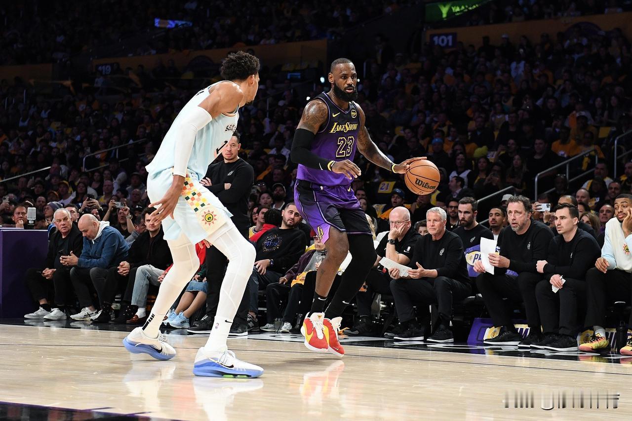 詹姆斯和文班亚马太有意思了！一个是最老的状元入选全明星，一个是最年轻的状元入选全