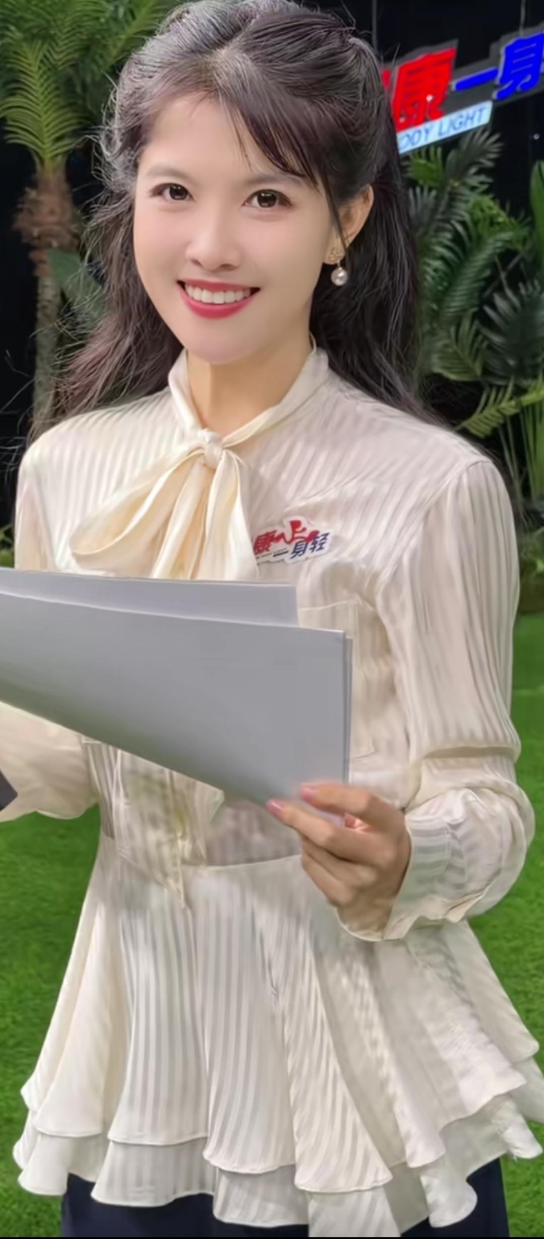 元气满满的一天，从微笑开始！😊✨