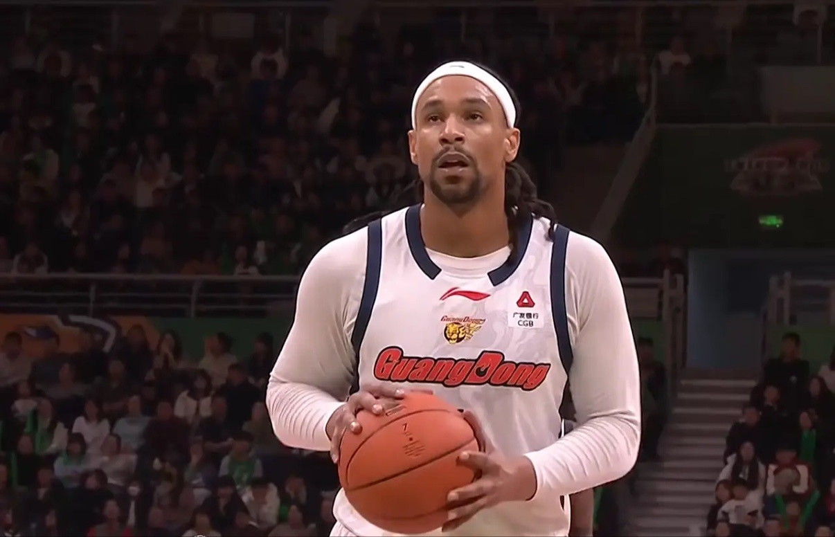 不是胡明轩，不是萨林杰！广东队输山西，有1人要负主要责任！CBA常规赛第41轮，