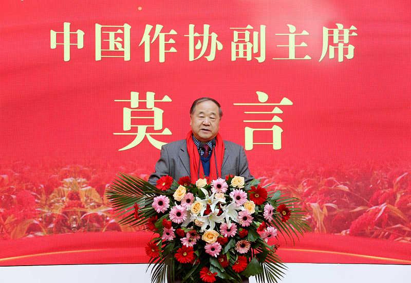 当年莫言拿诺贝尔文学奖的时候，全网铺天盖地的讨论，有人说他是被资本和文坛联手捧出