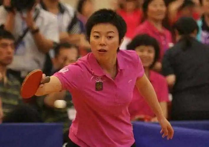 她是“乒乓天才”，从冠军到央视名嘴，却因直播邓亚萍“毁”了。 主要信源