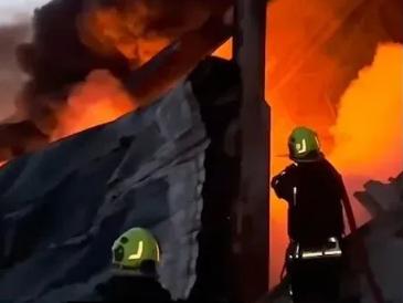 俄罗斯只给乌克兰留了一条路，这条路就是投降，因为俄罗斯已经知道乌克兰的命脉在哪了