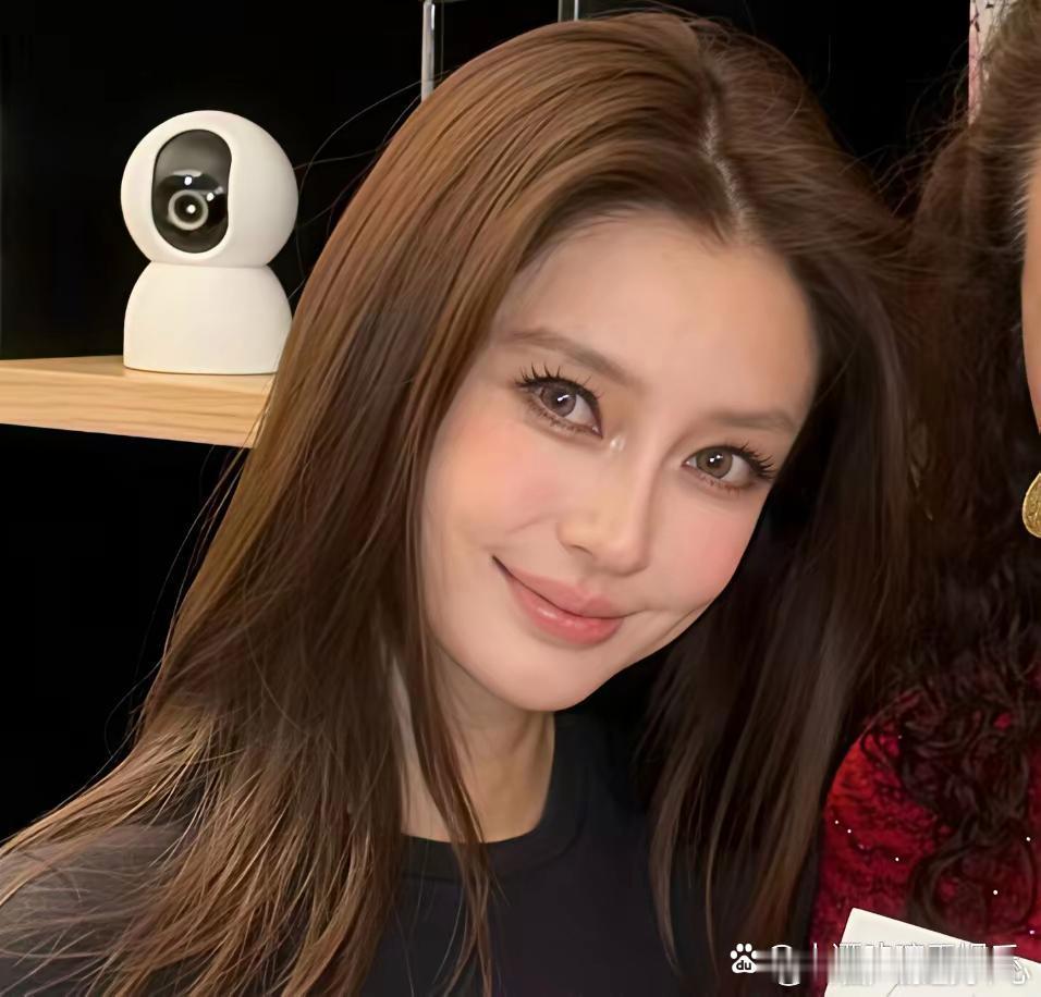 感觉baby面相和之前都不一样了，面相变了不少～