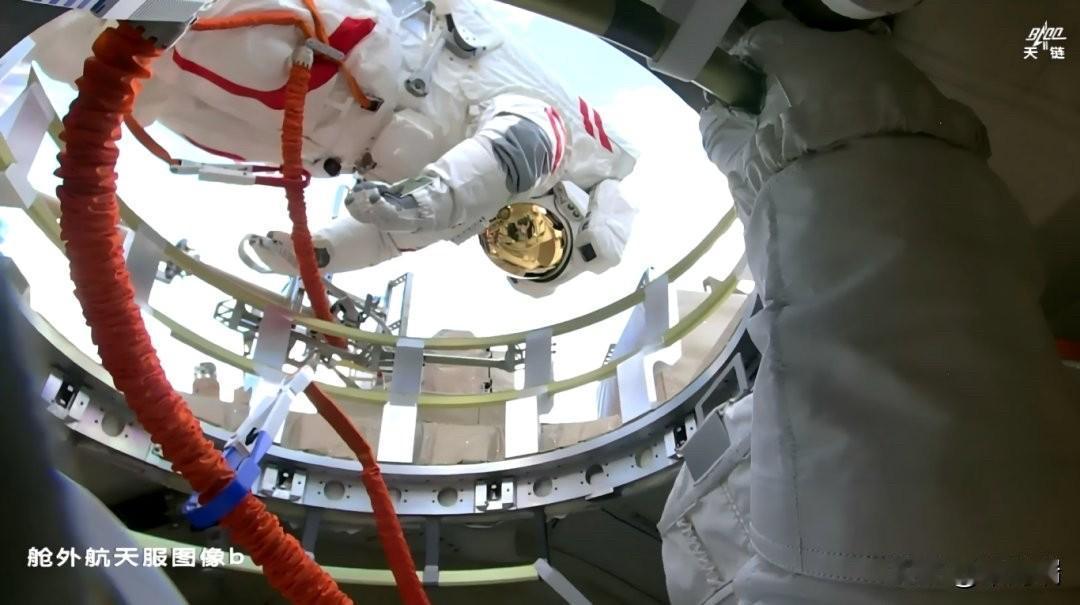 中国太空站安装太空碎片防护装置中国载人飞船神舟21号太空人乘组12月9日完成