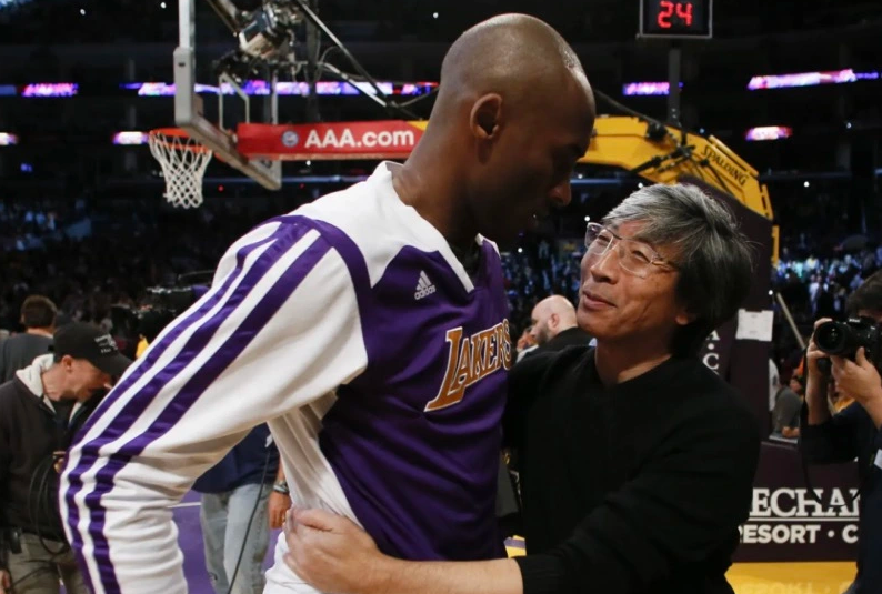 据ESPN记者Shelburne报道，湖人小股东陈颂雄不会出售自己持有的4%球队